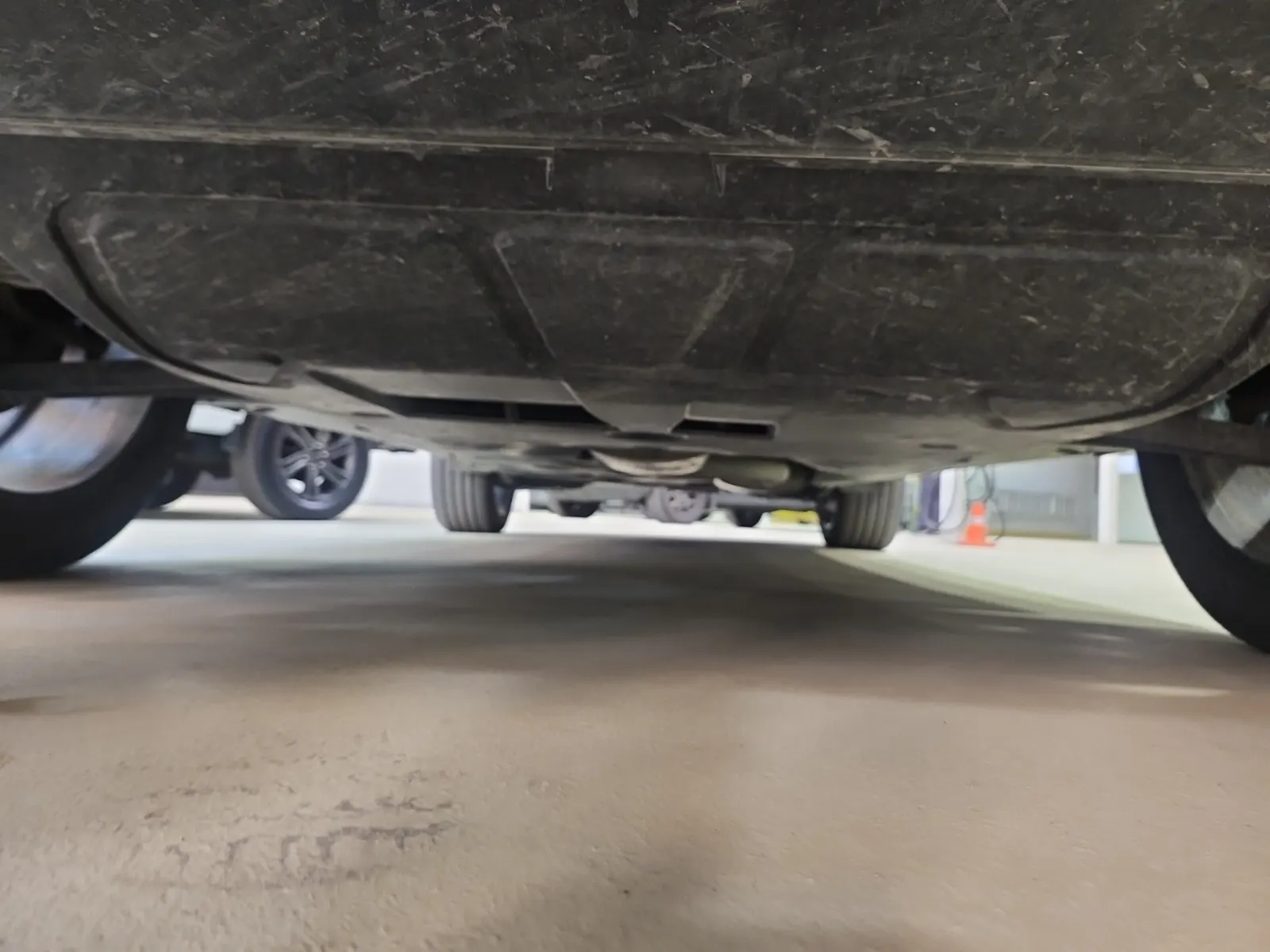 Undercarriage - Front Photo