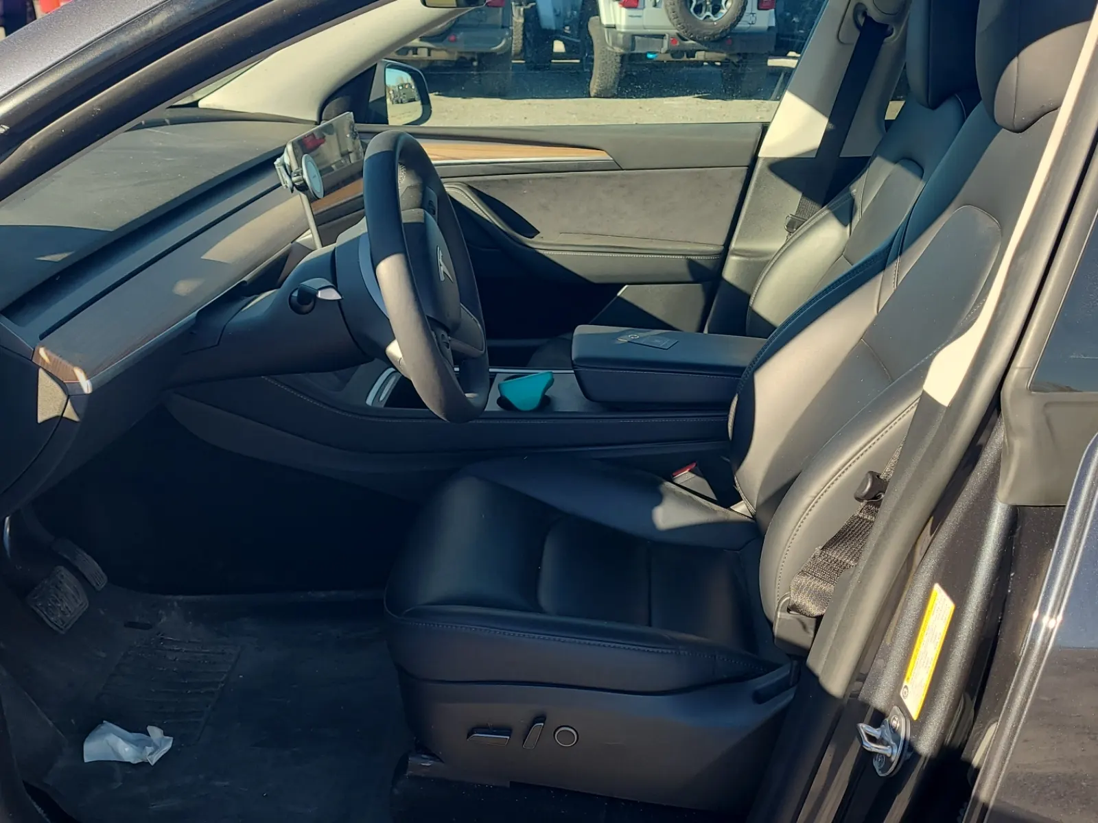 Front Interior Photo