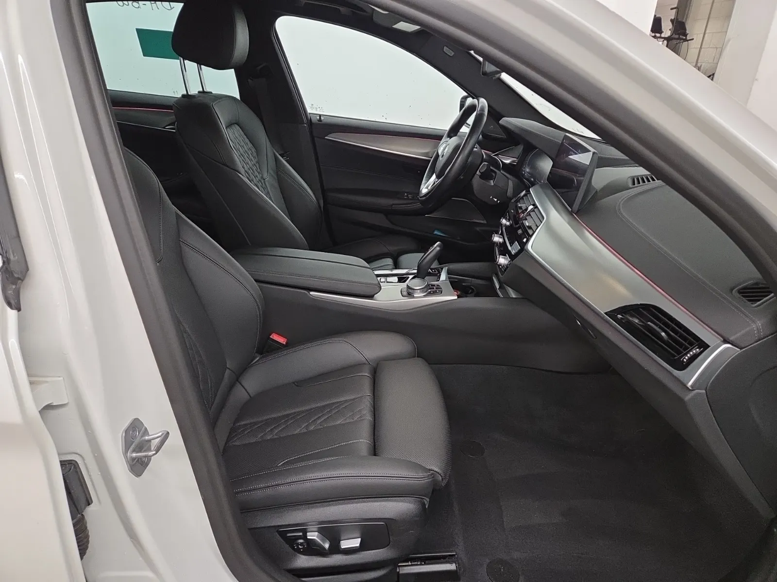 Right Side Interior Photo