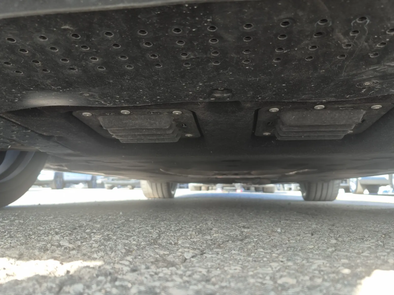 Undercarriage - Front Photo