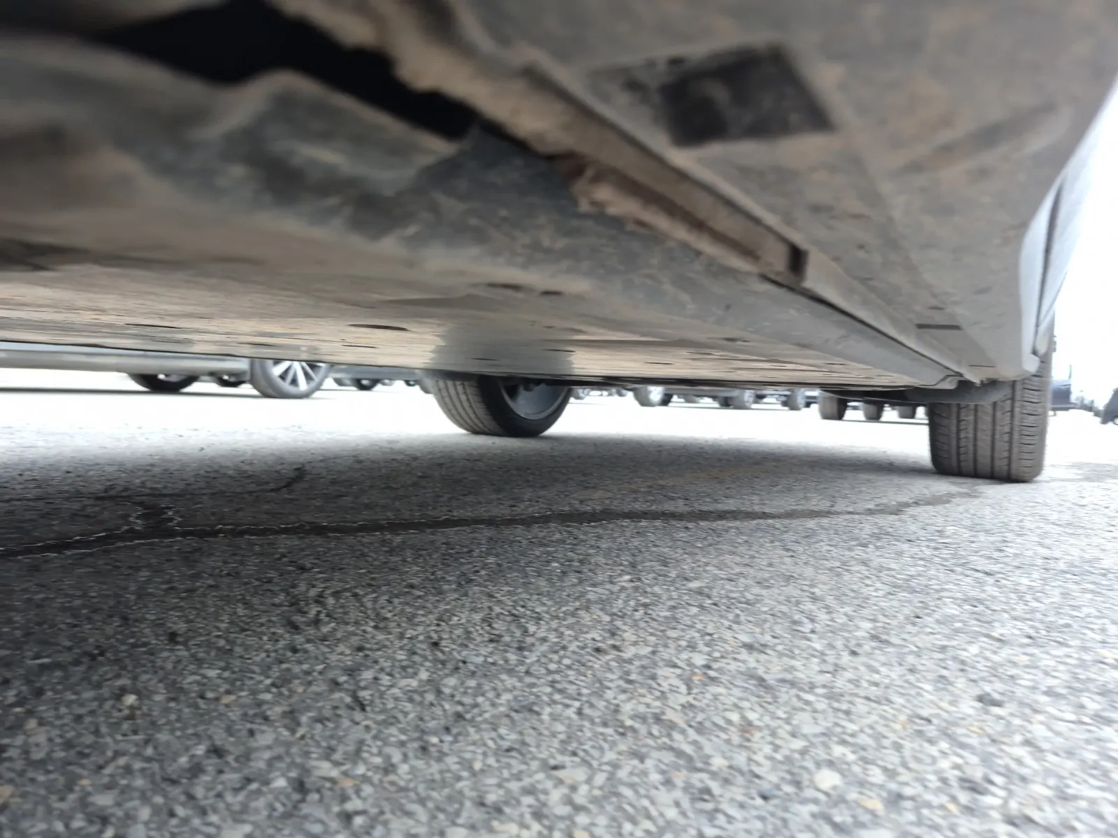 Undercarriage - Driver Photo