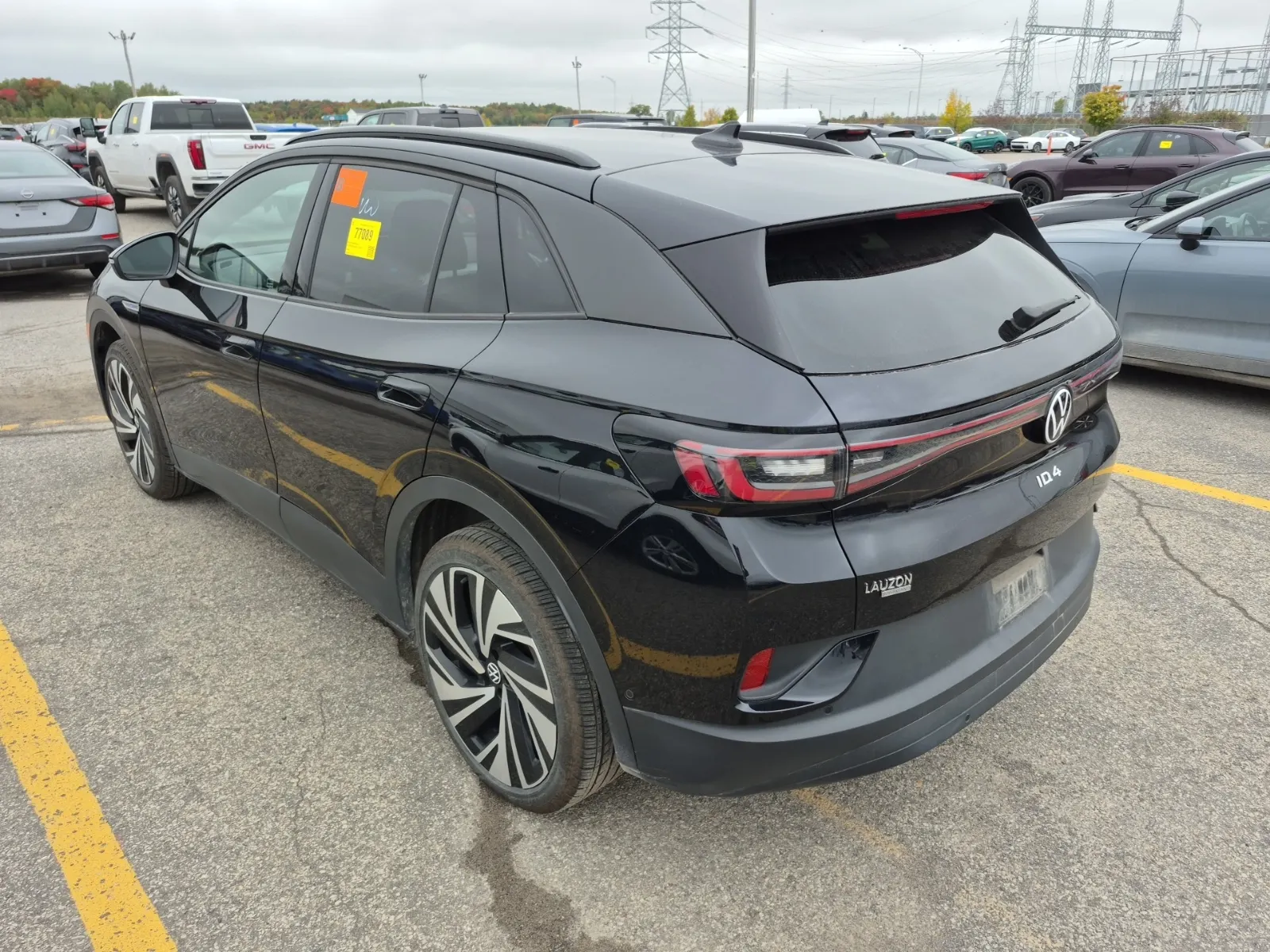 Driver Rear 3/4 Photo
