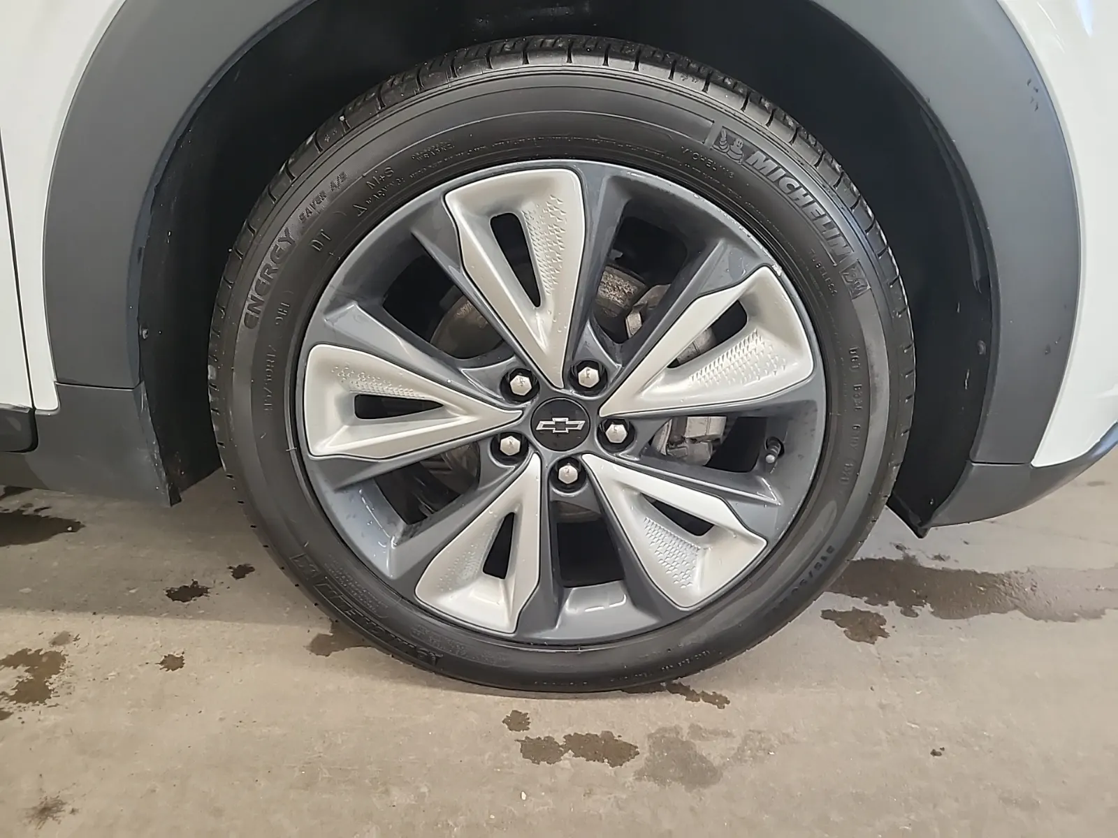 Right Front Wheel/Tire Photo