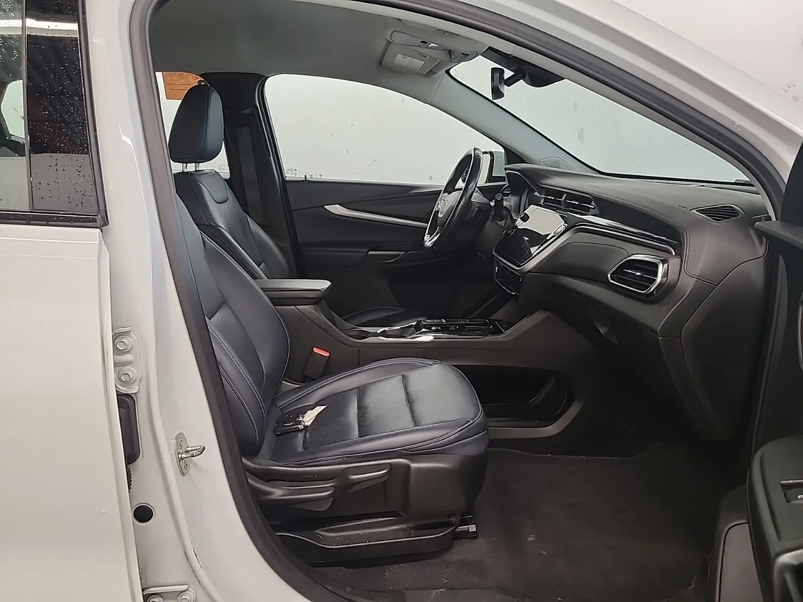 Right Side Interior Photo