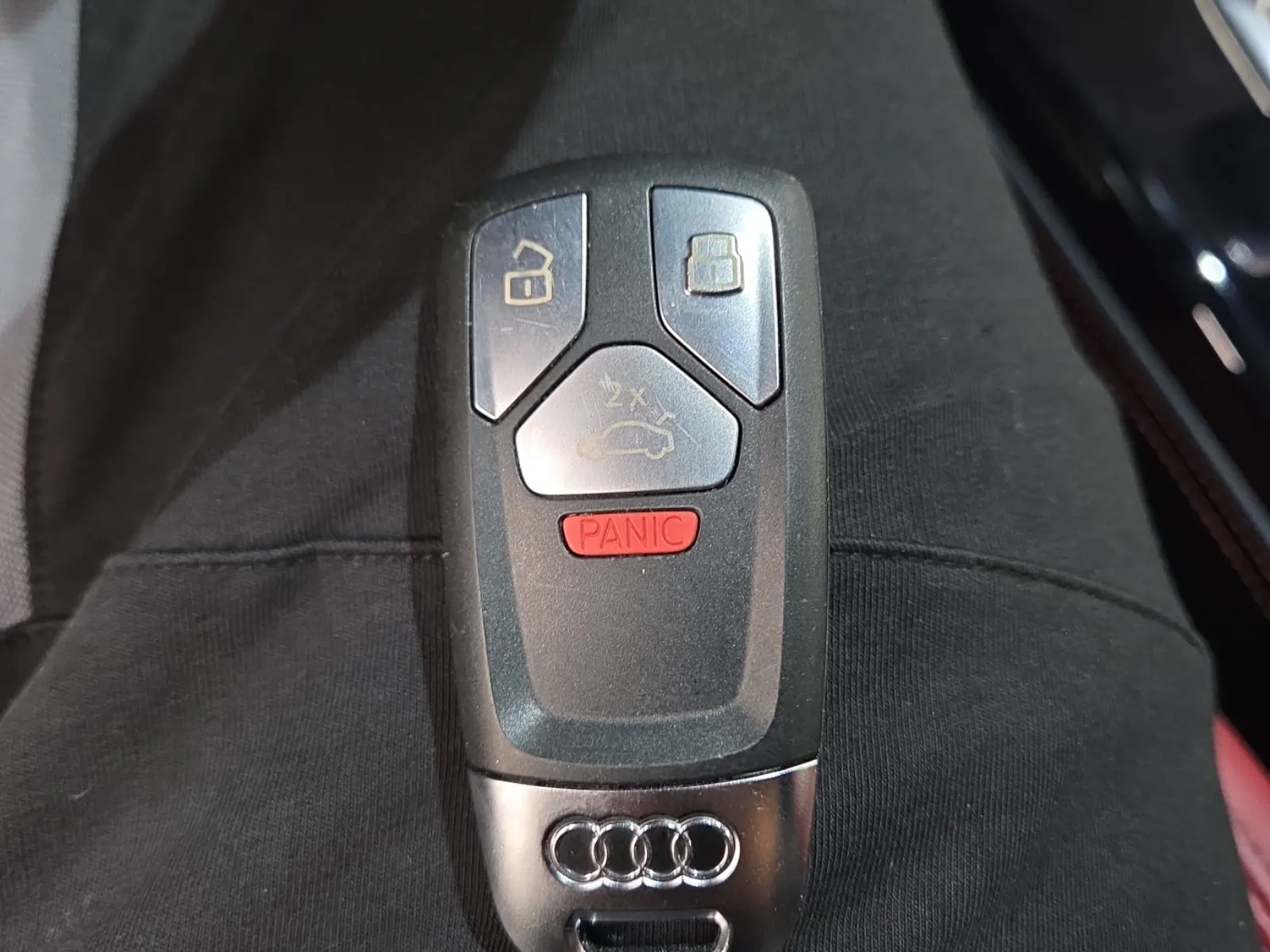 Keys/Fobs/Manual Photo