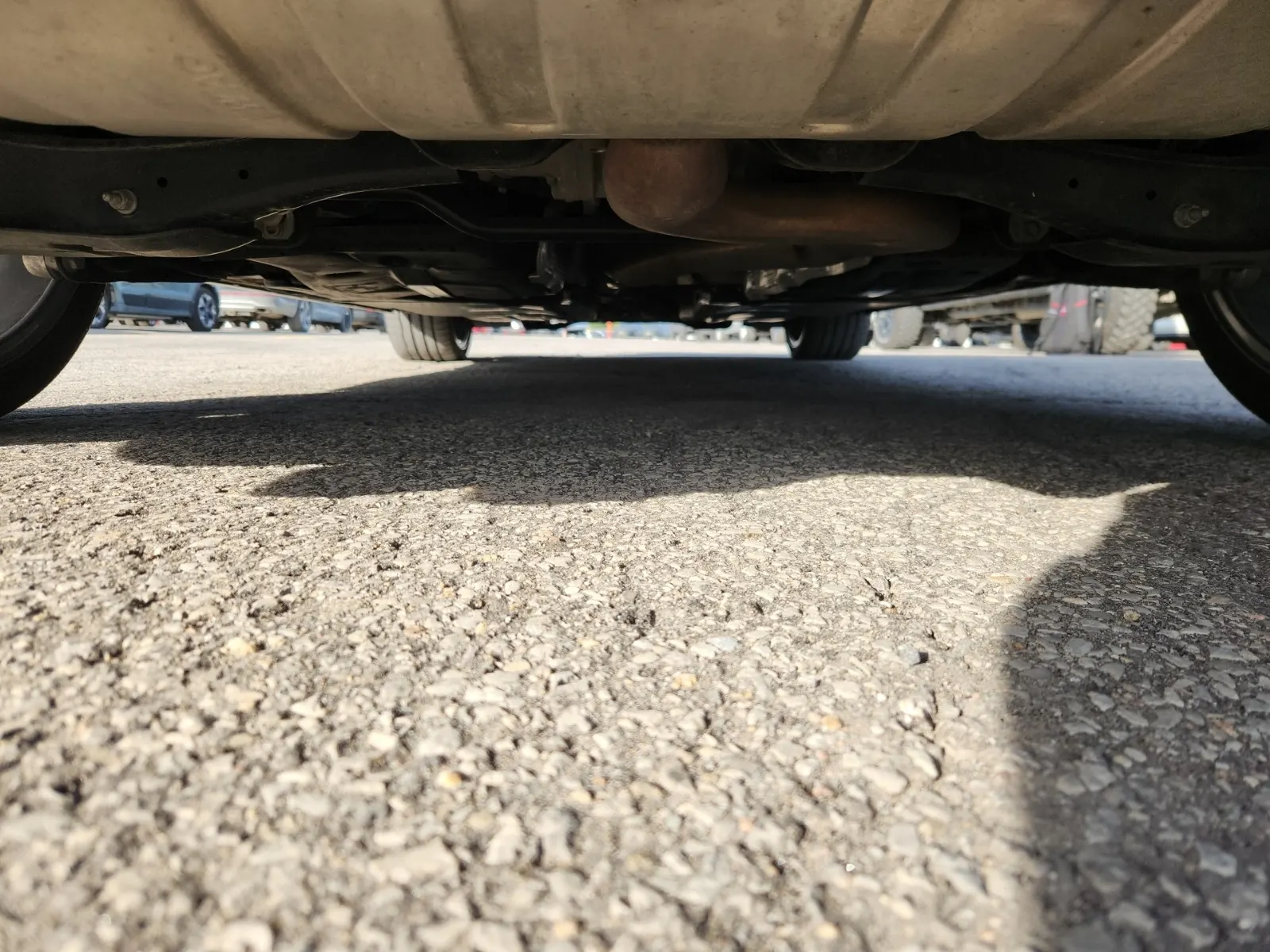 Undercarriage - Rear Photo