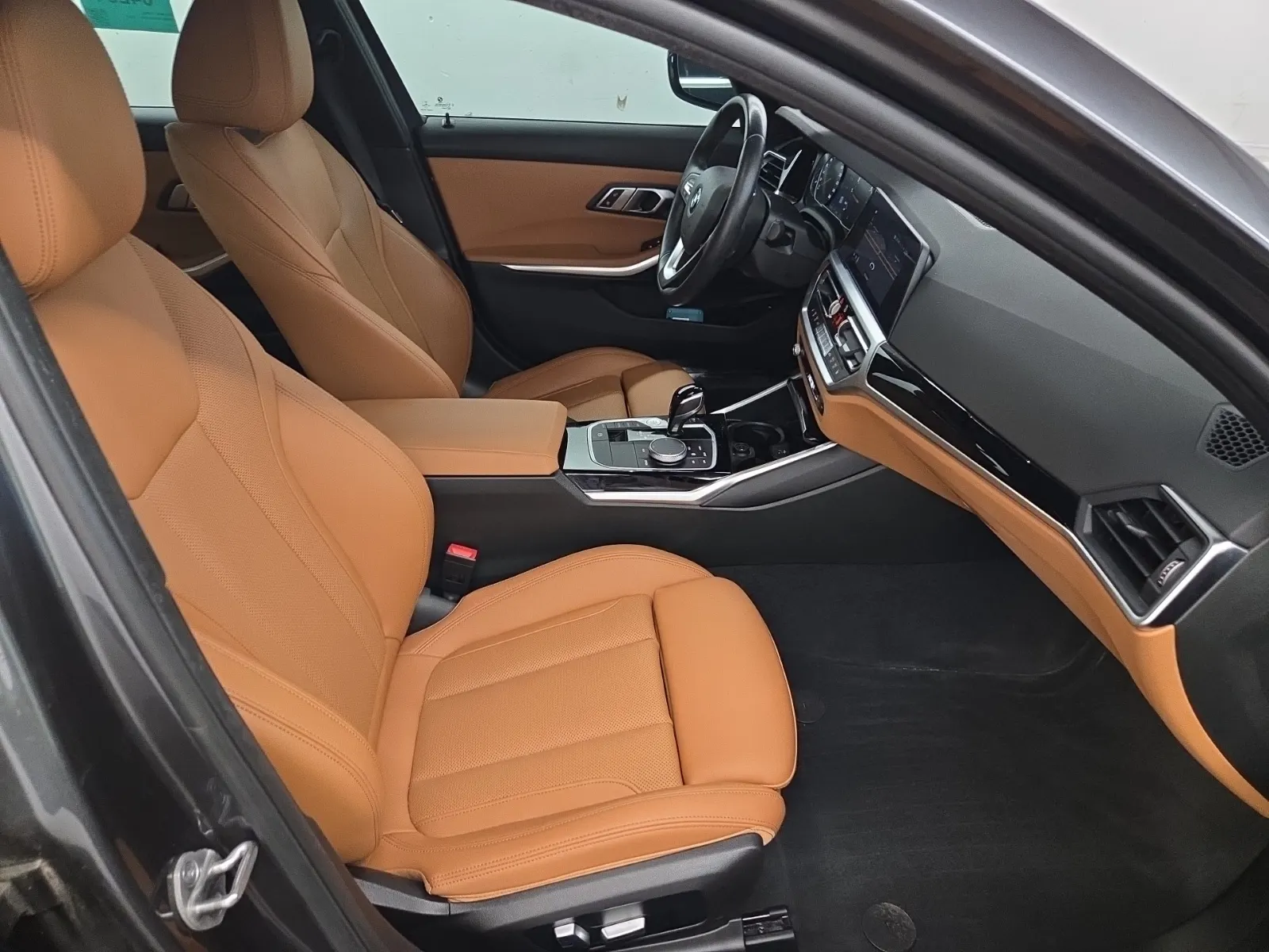 Right Side Interior Photo