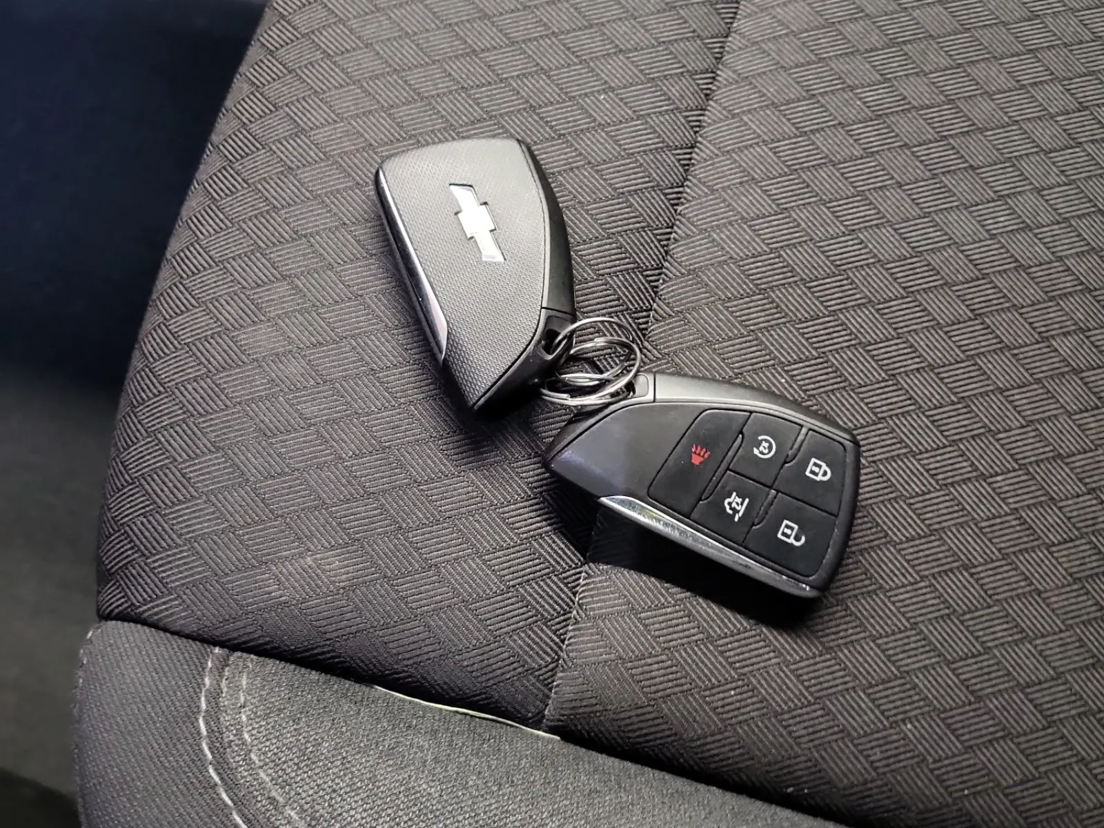 Keys/Fobs/Manual Photo