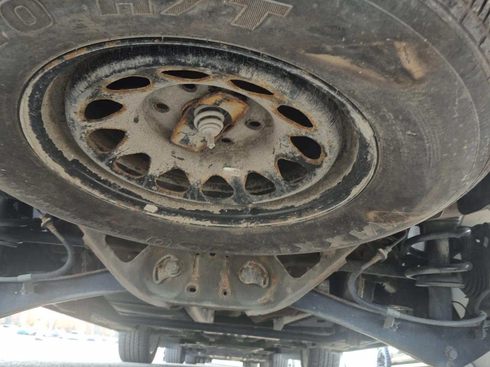 Spare Tire & Wheel Photo