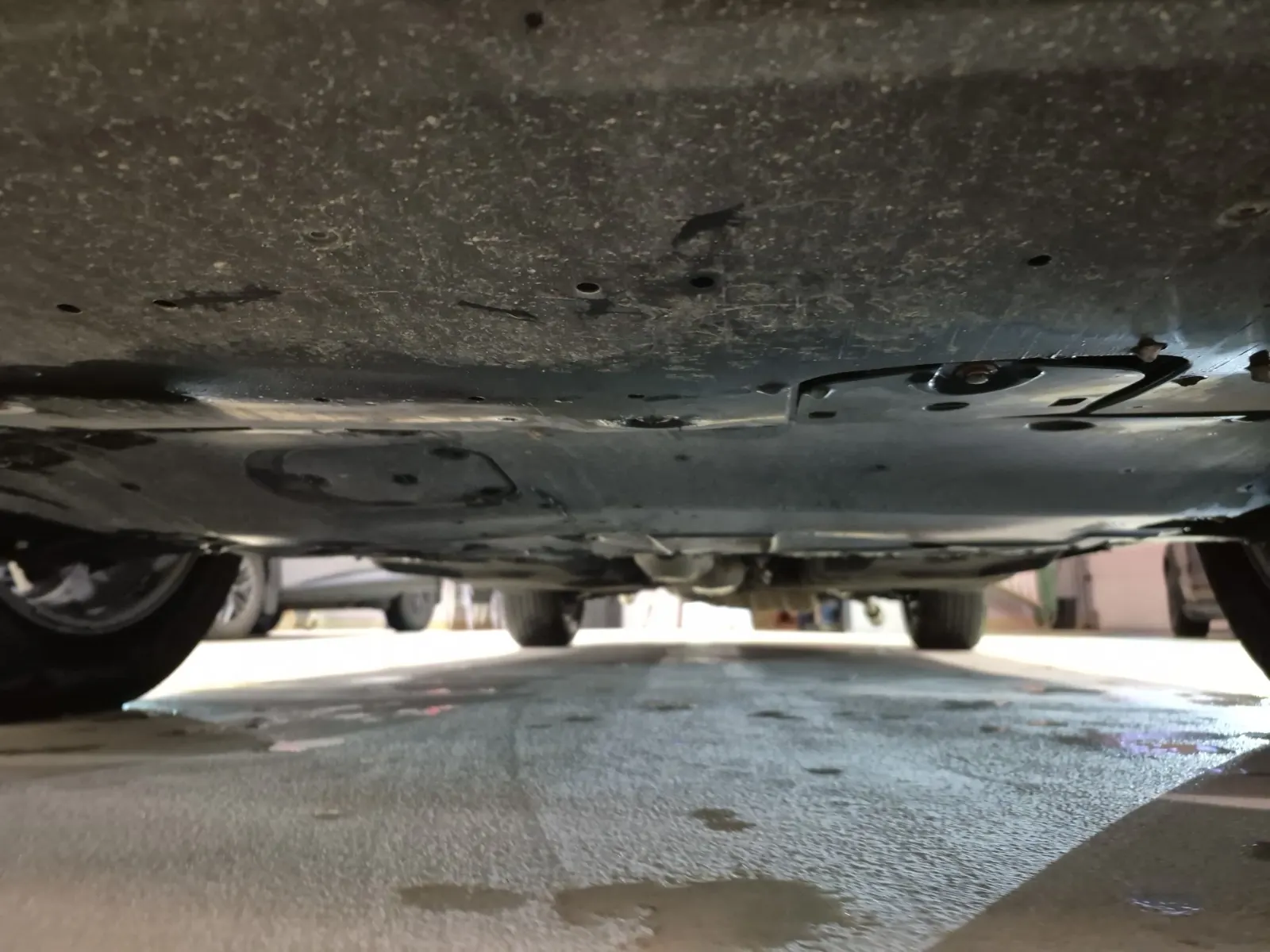 Undercarriage - Front Photo