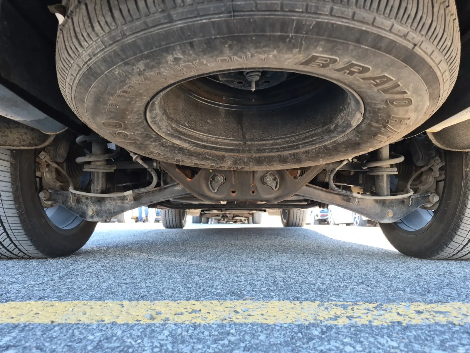 Undercarriage - Rear Photo