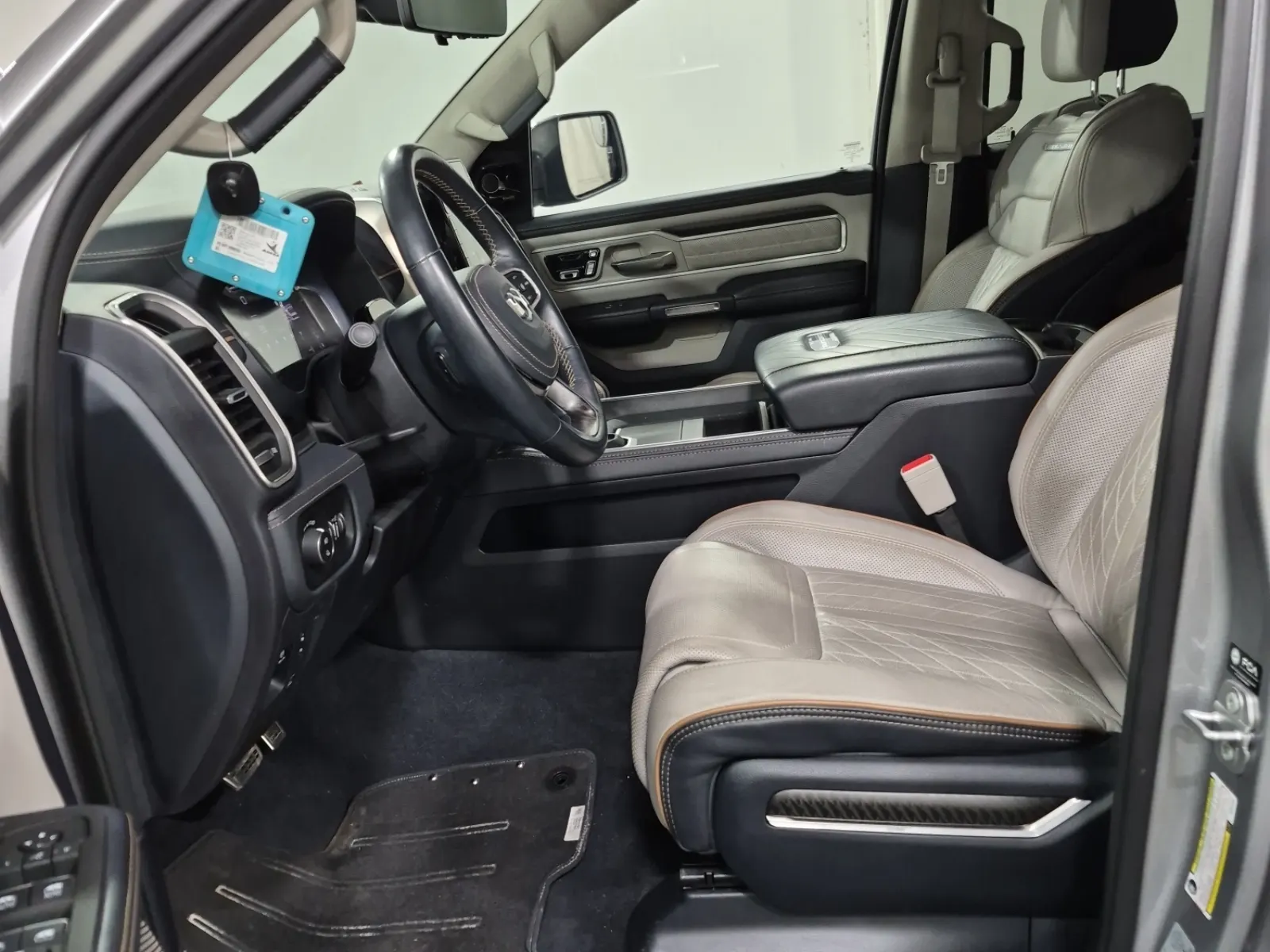 Front Interior Photo