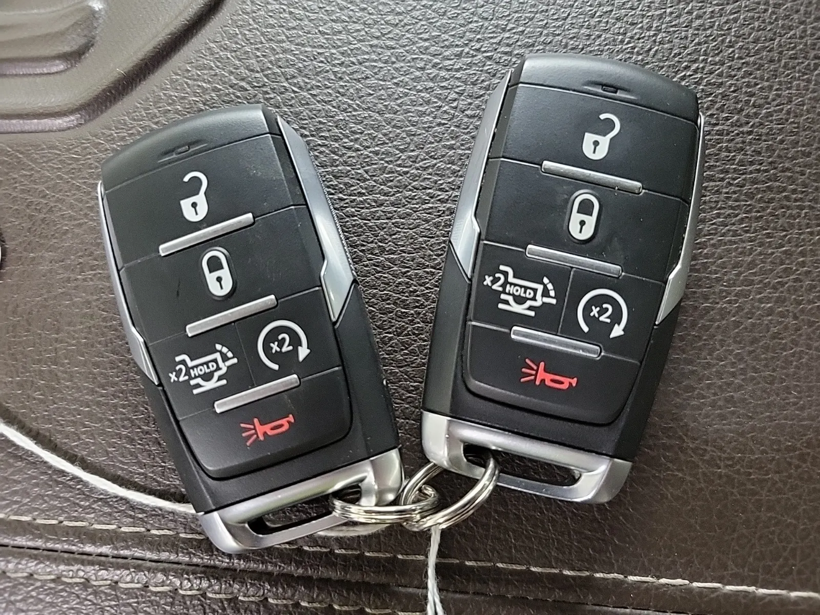 Keys/Fobs/Manual Photo