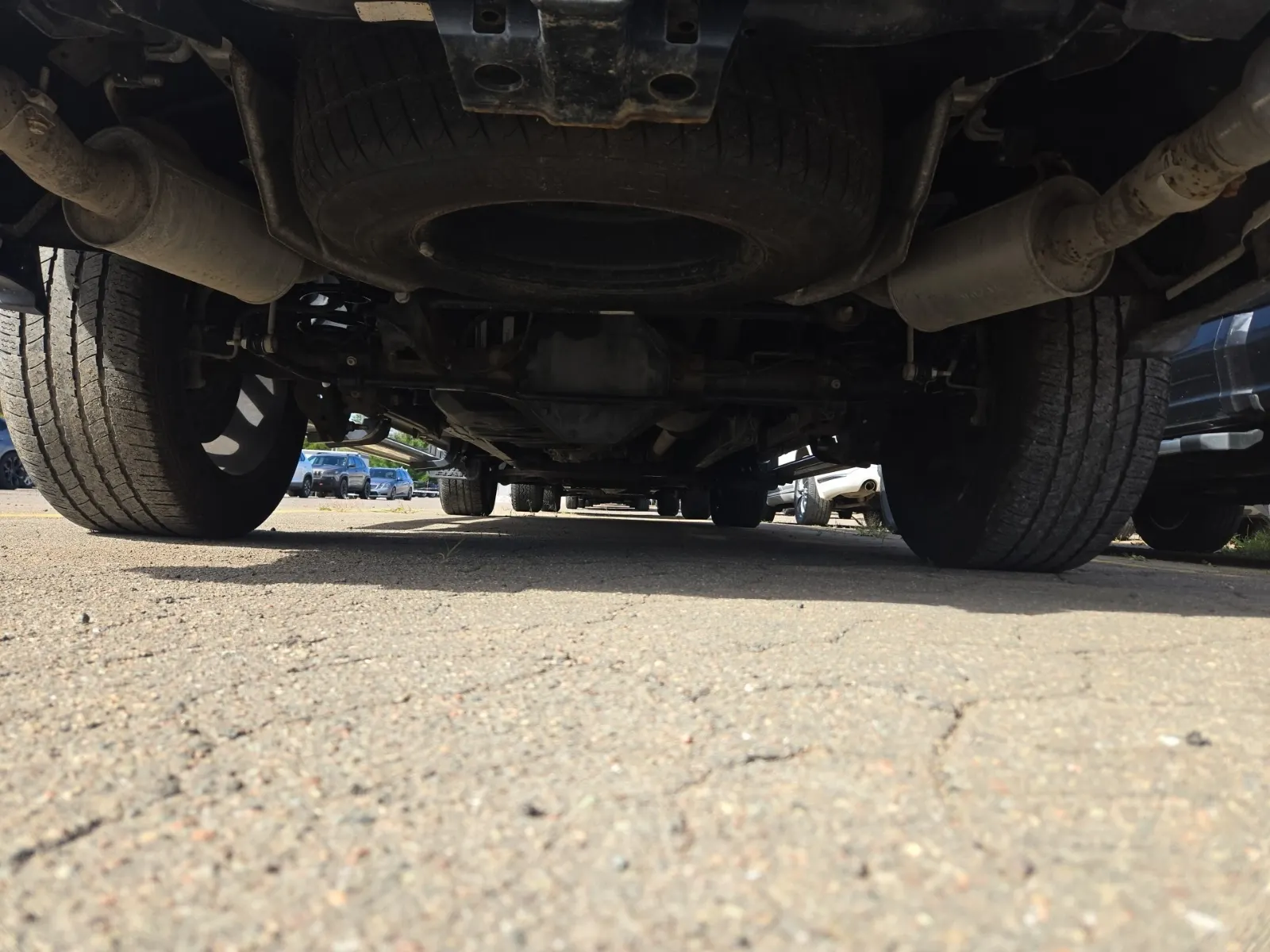 Undercarriage - Rear Photo