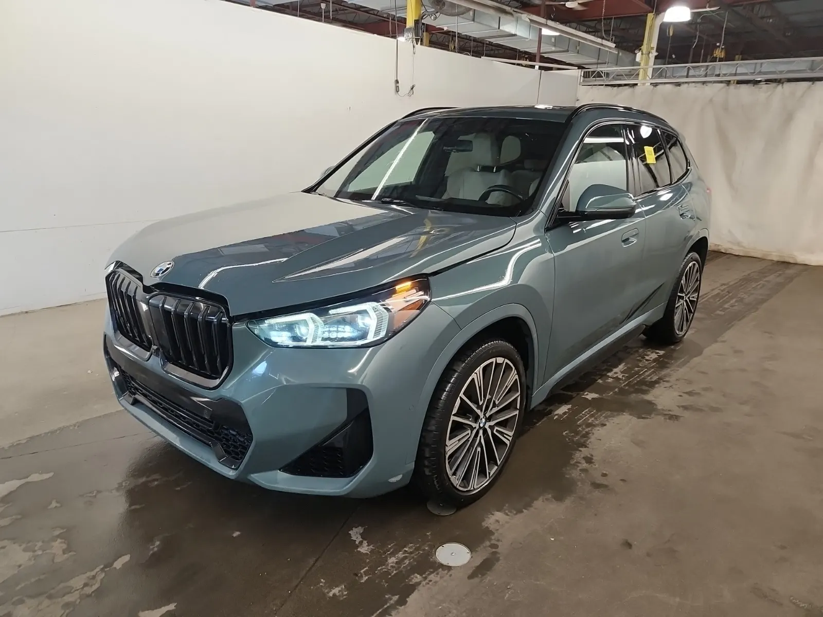 2023 BMW X1
