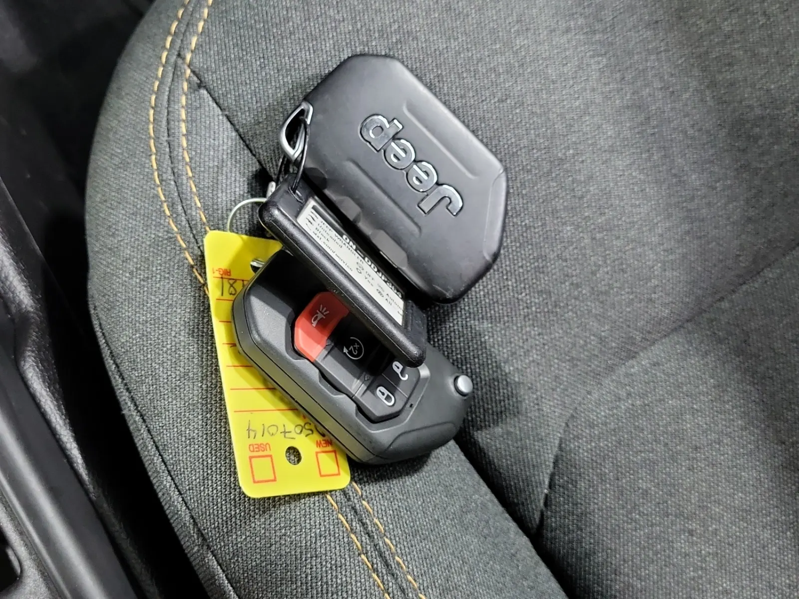 Keys/Fobs/Manual Photo