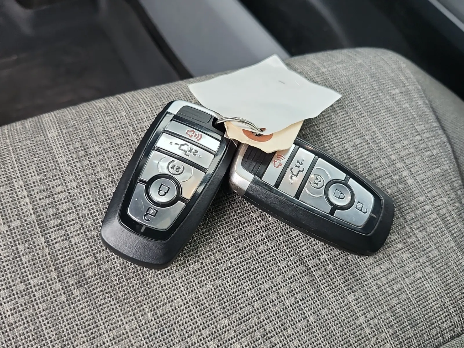 Keys/Fobs/Manual Photo
