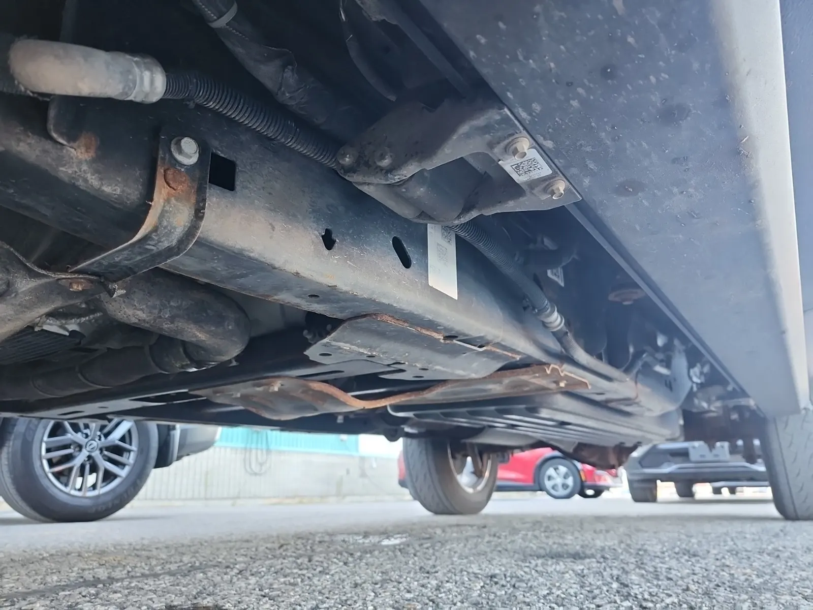 Undercarriage - Driver Photo