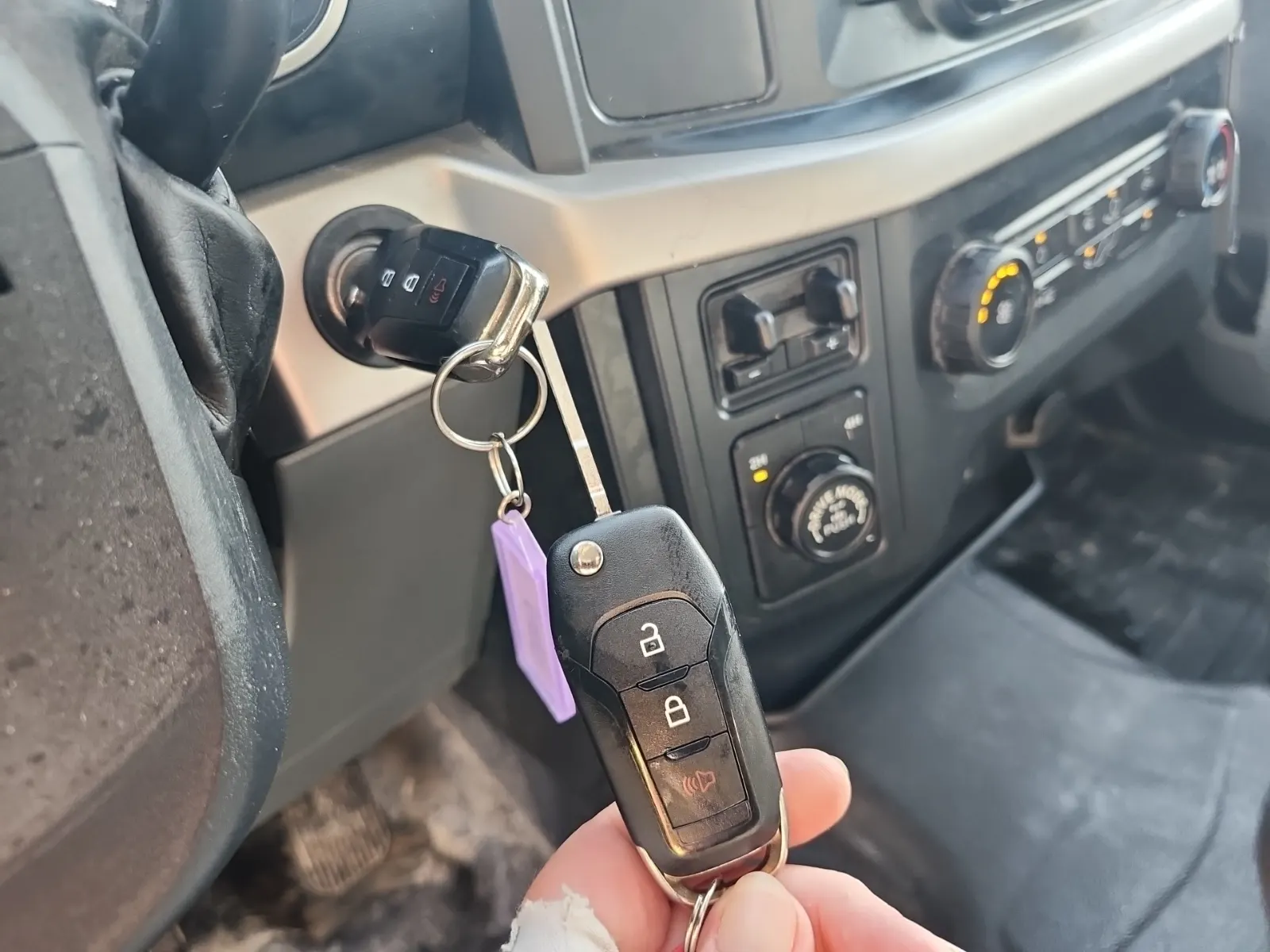 Keys/Fobs/Manual Photo