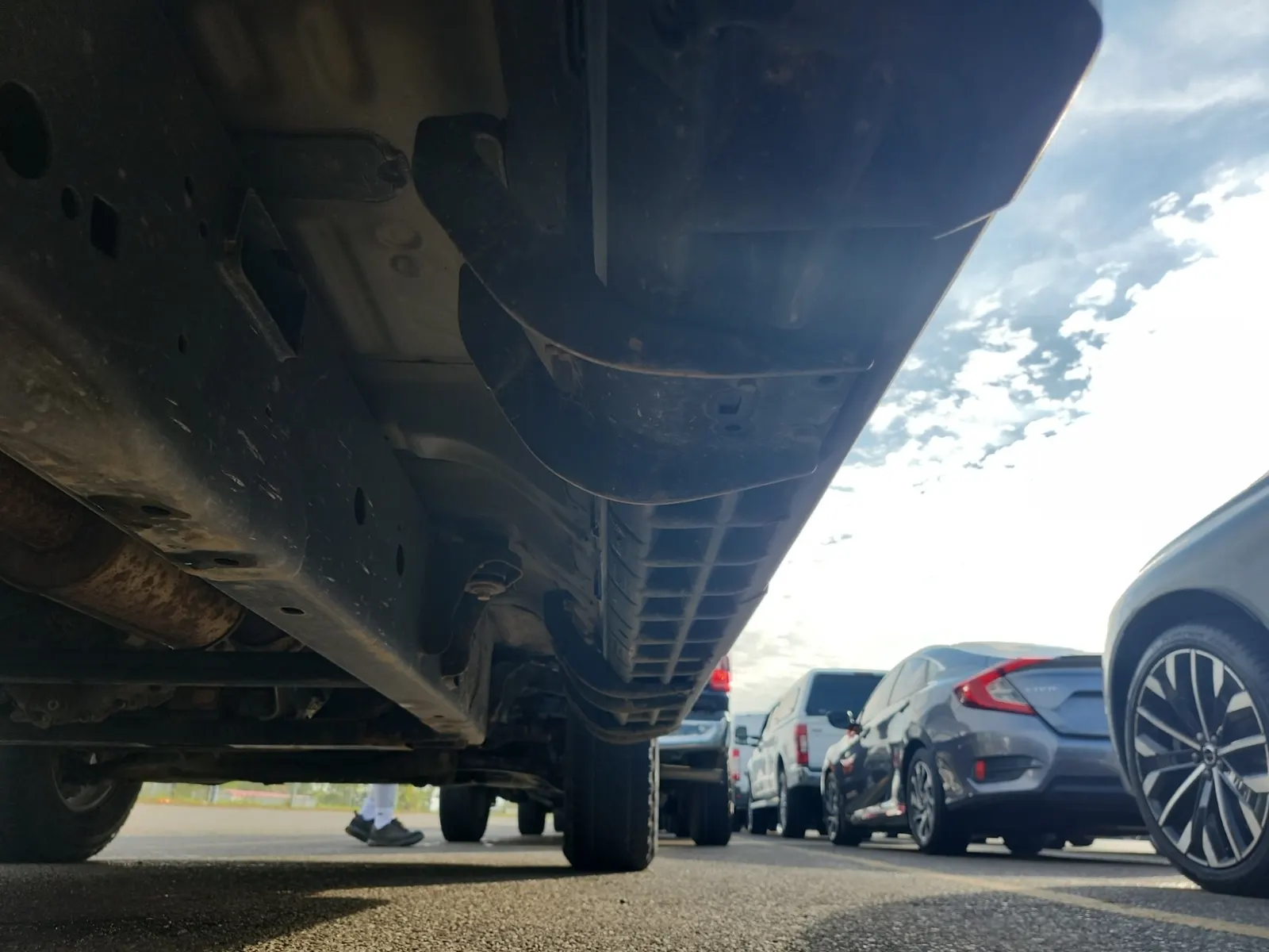 Undercarriage - Passenger Photo