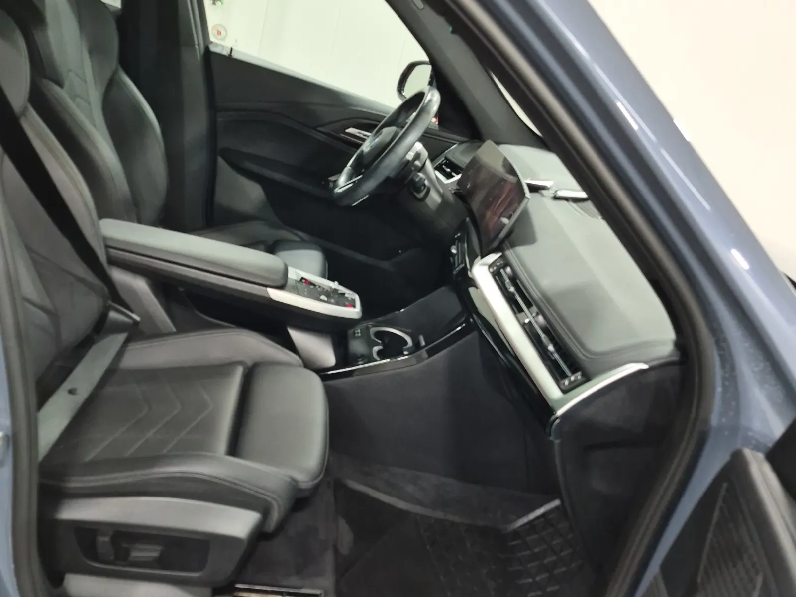 Right Side Interior Photo