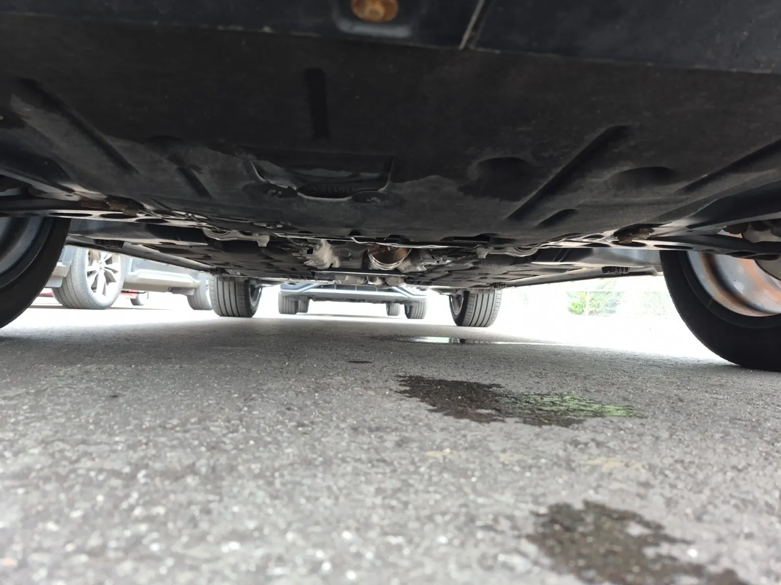 Undercarriage - Front Photo