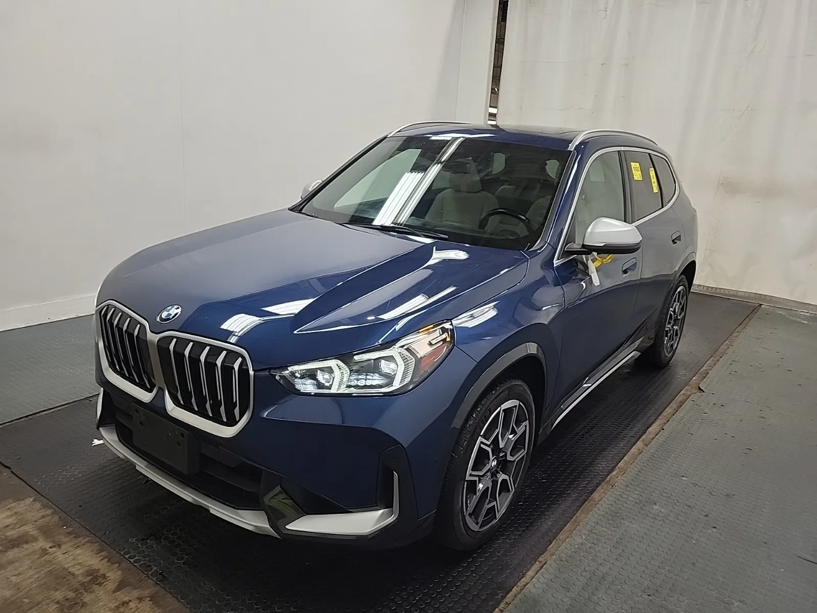 2023 BMW X1