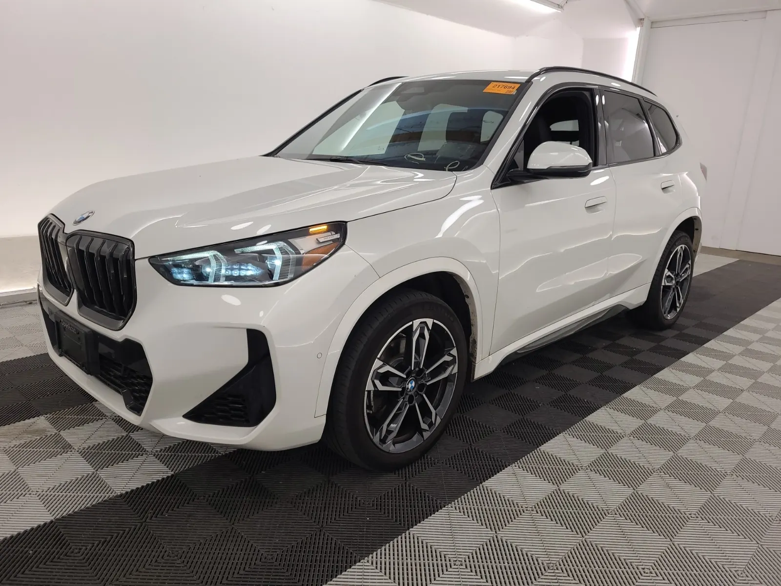 2023 BMW X1