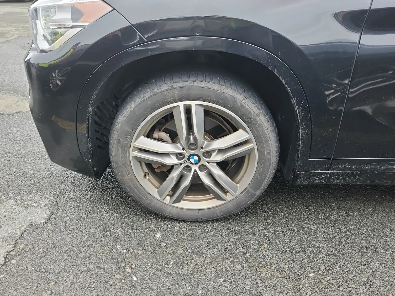 Front driver wheel/tire photo