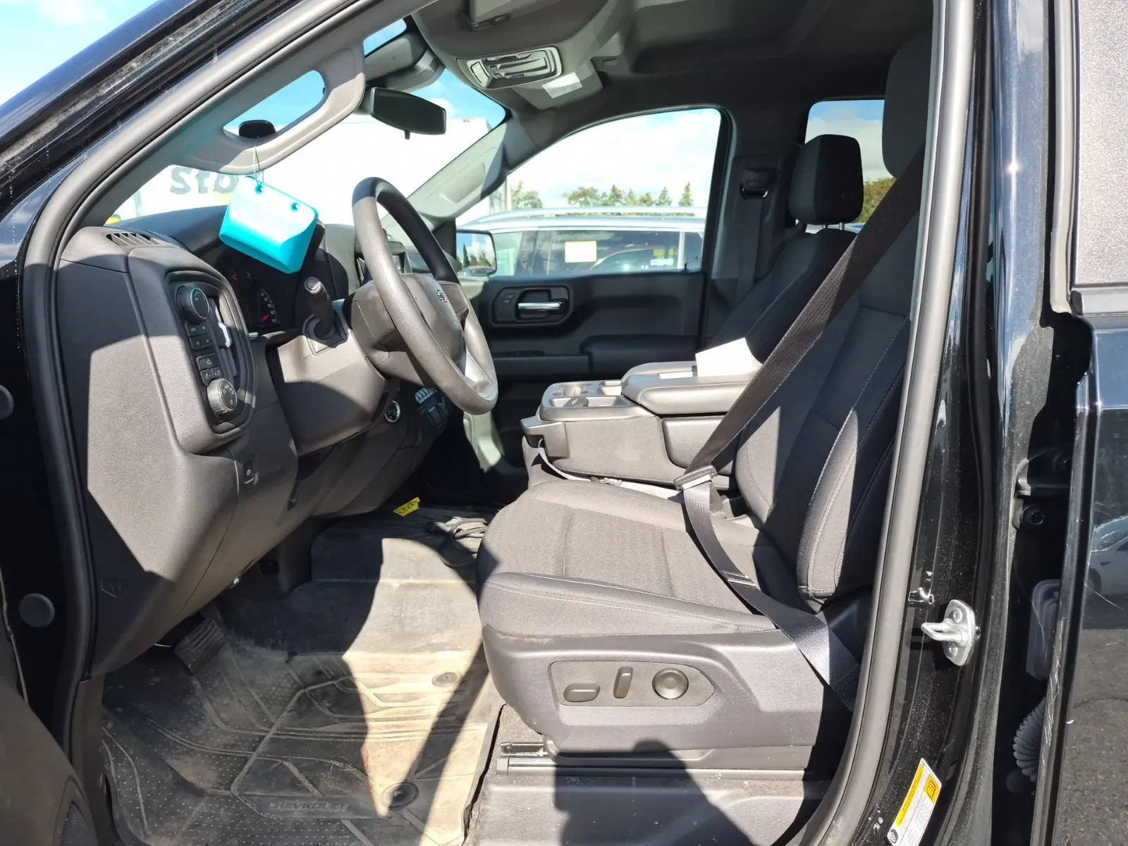 Front Interior Photo