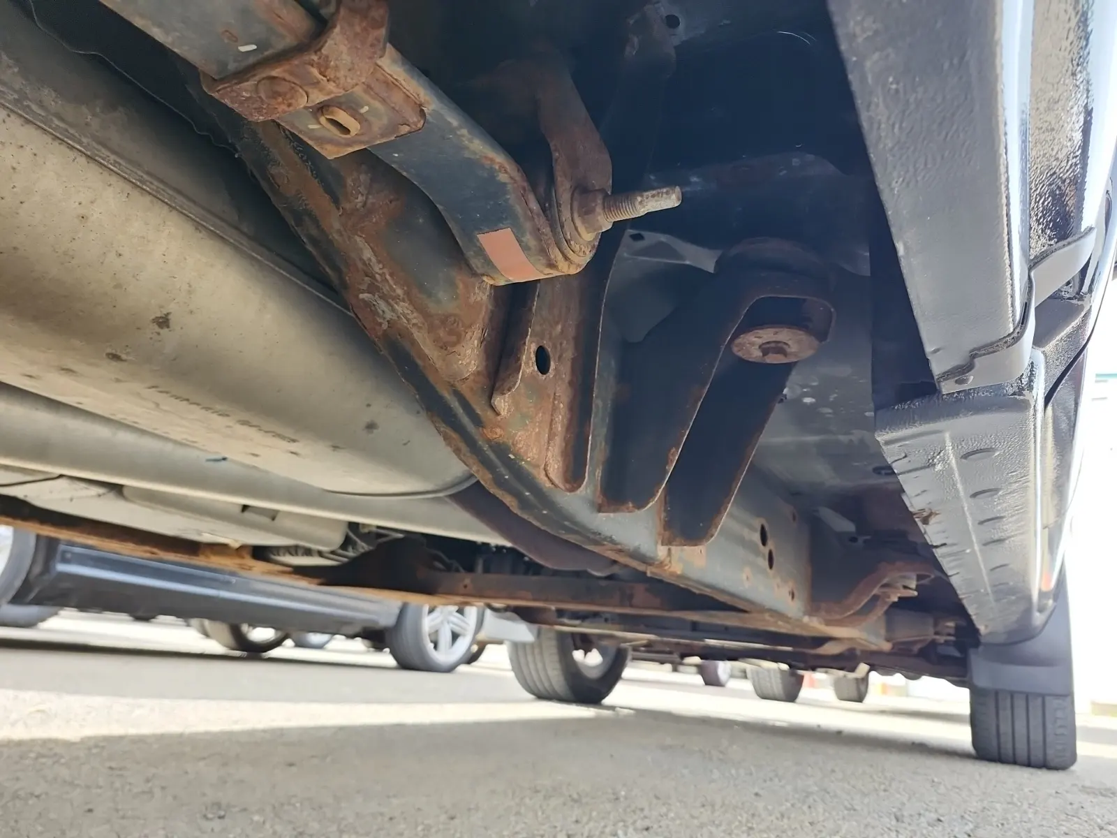 Undercarriage - Passenger Photo