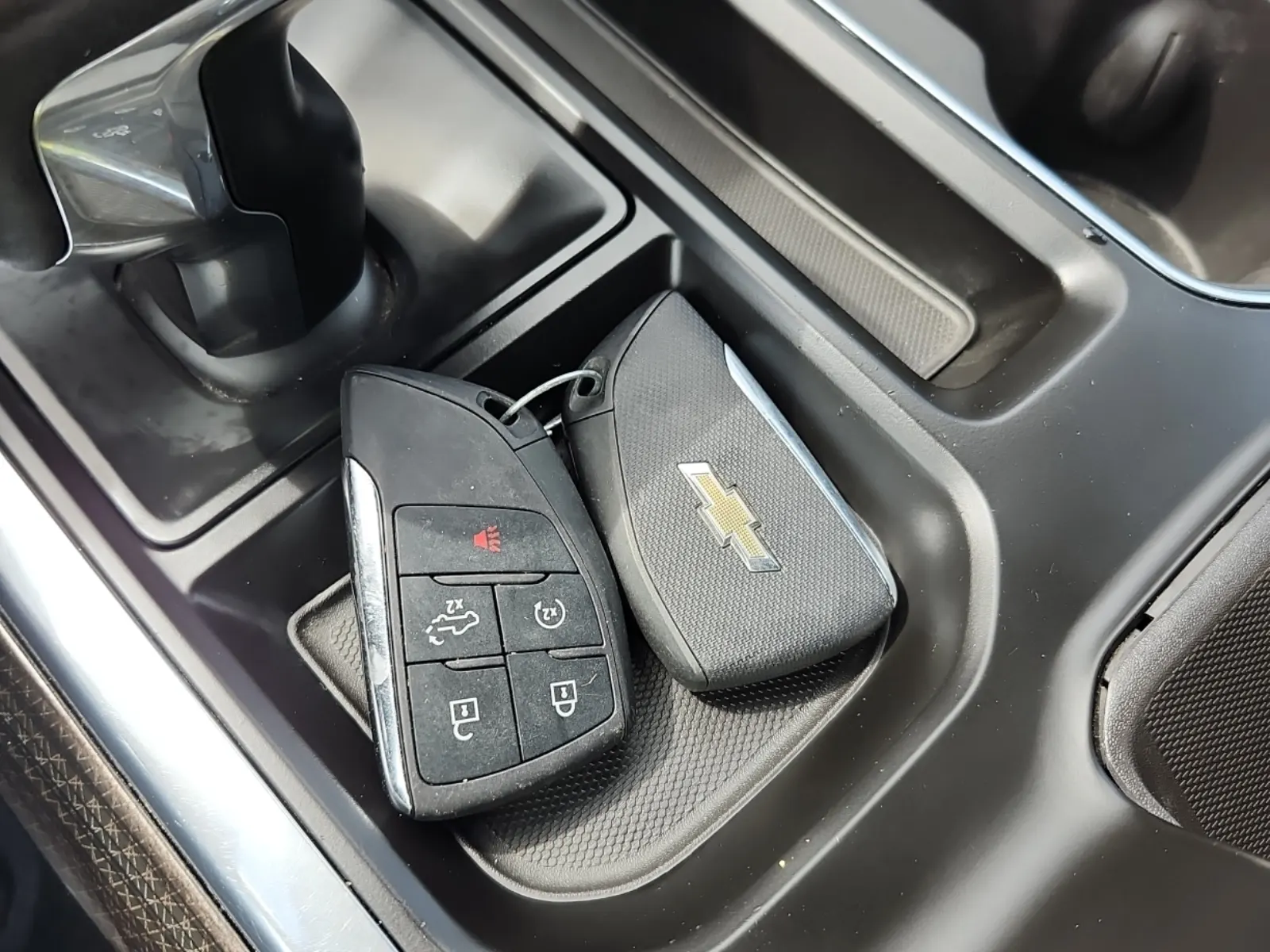 Keys/Fobs/Manual Photo