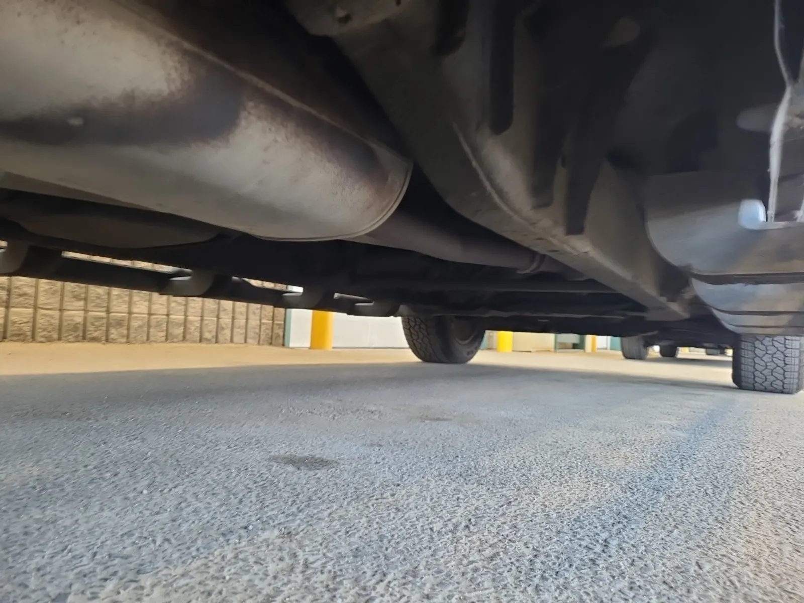 Undercarriage - Passenger Photo