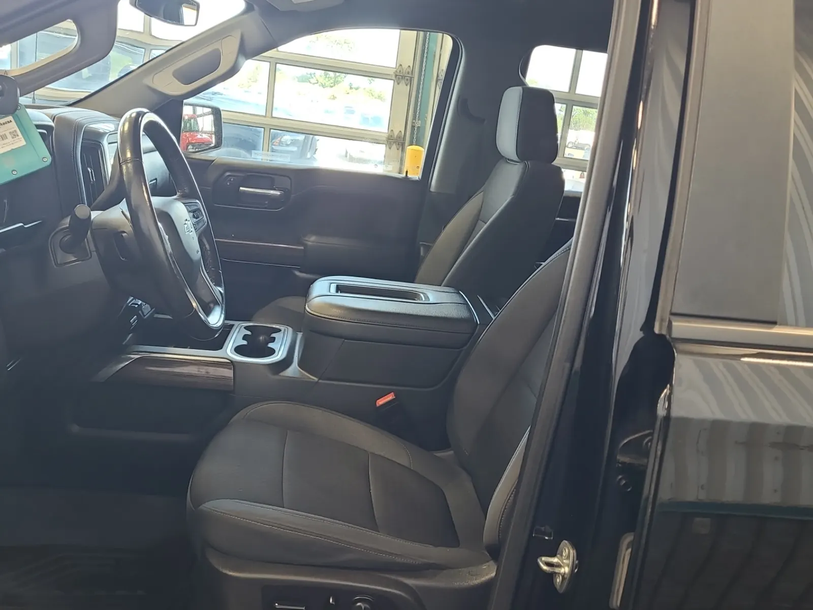 Front Interior Photo