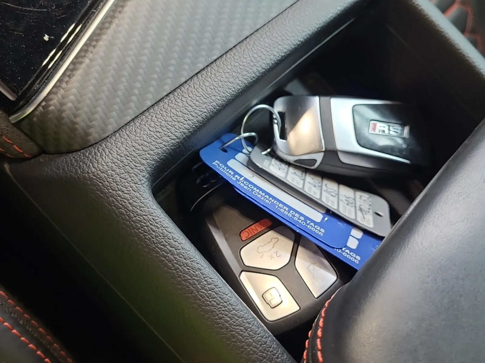 Keys/Fobs/Manual Photo