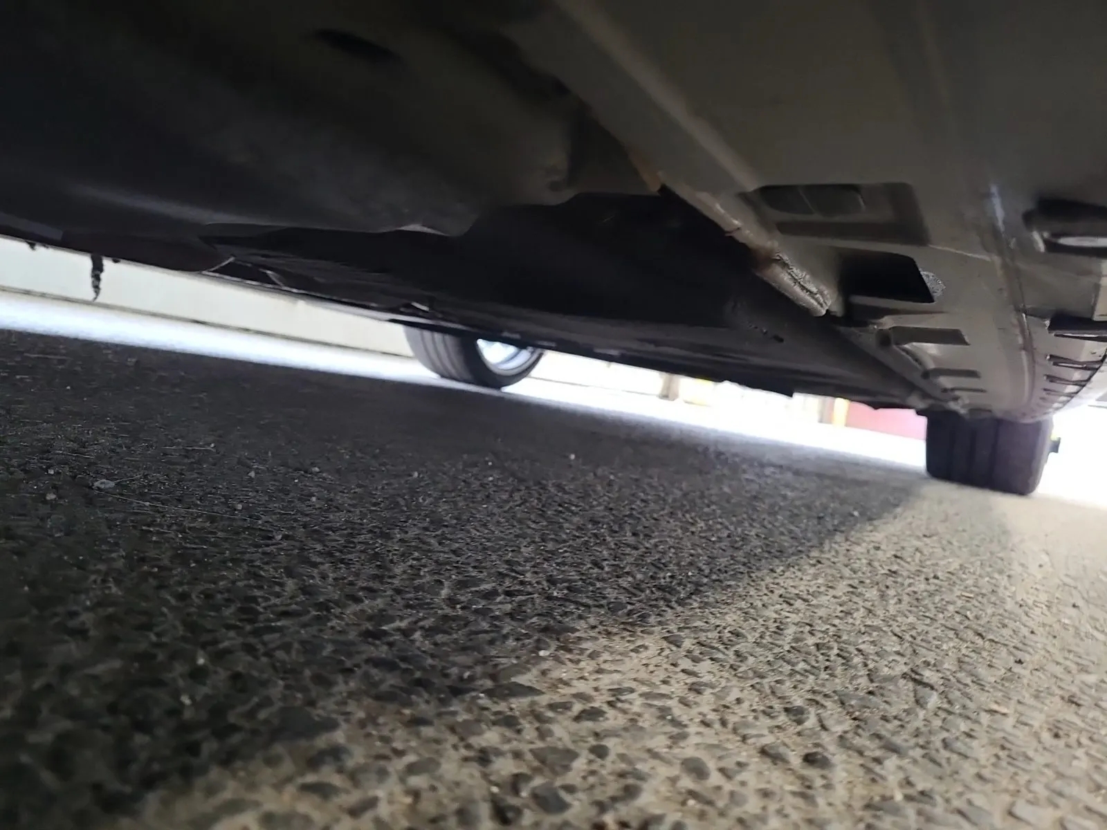Undercarriage - Driver Photo