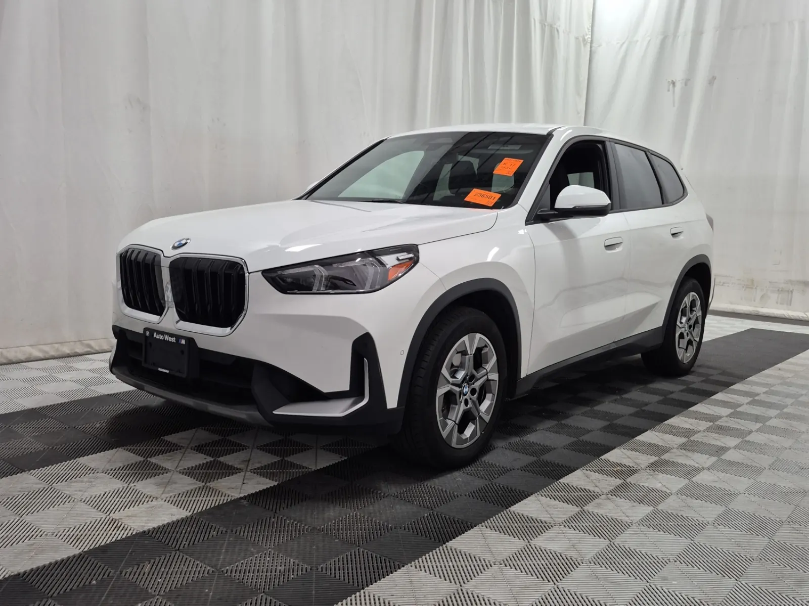 2023 BMW X1