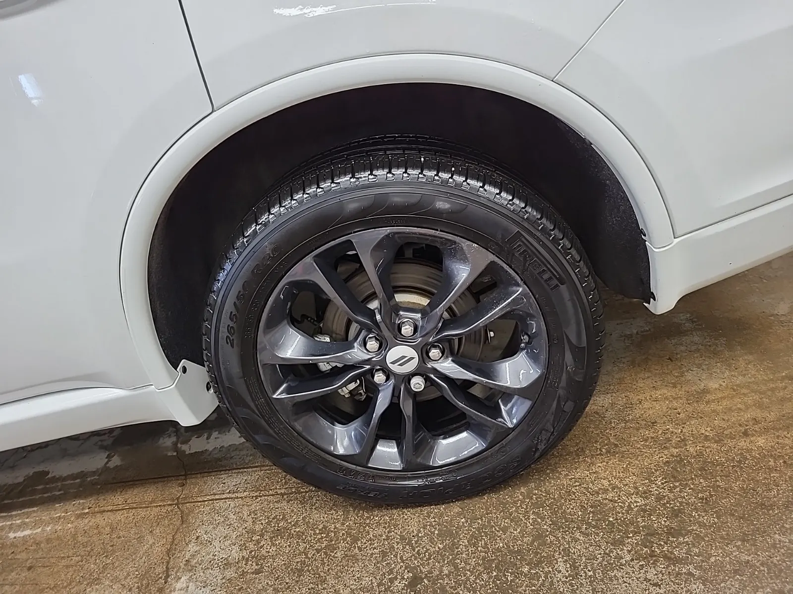 Left Rear Wheel/Tire Photo