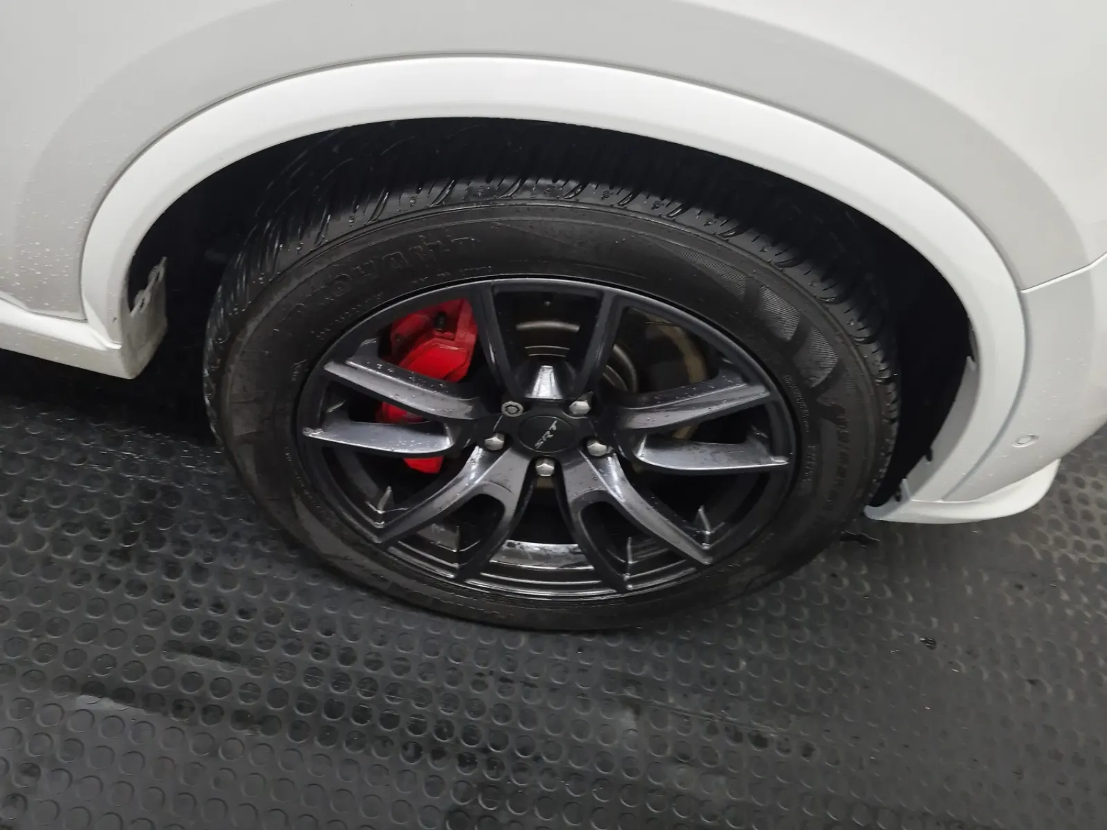 Right Front Wheel/Tire Photo