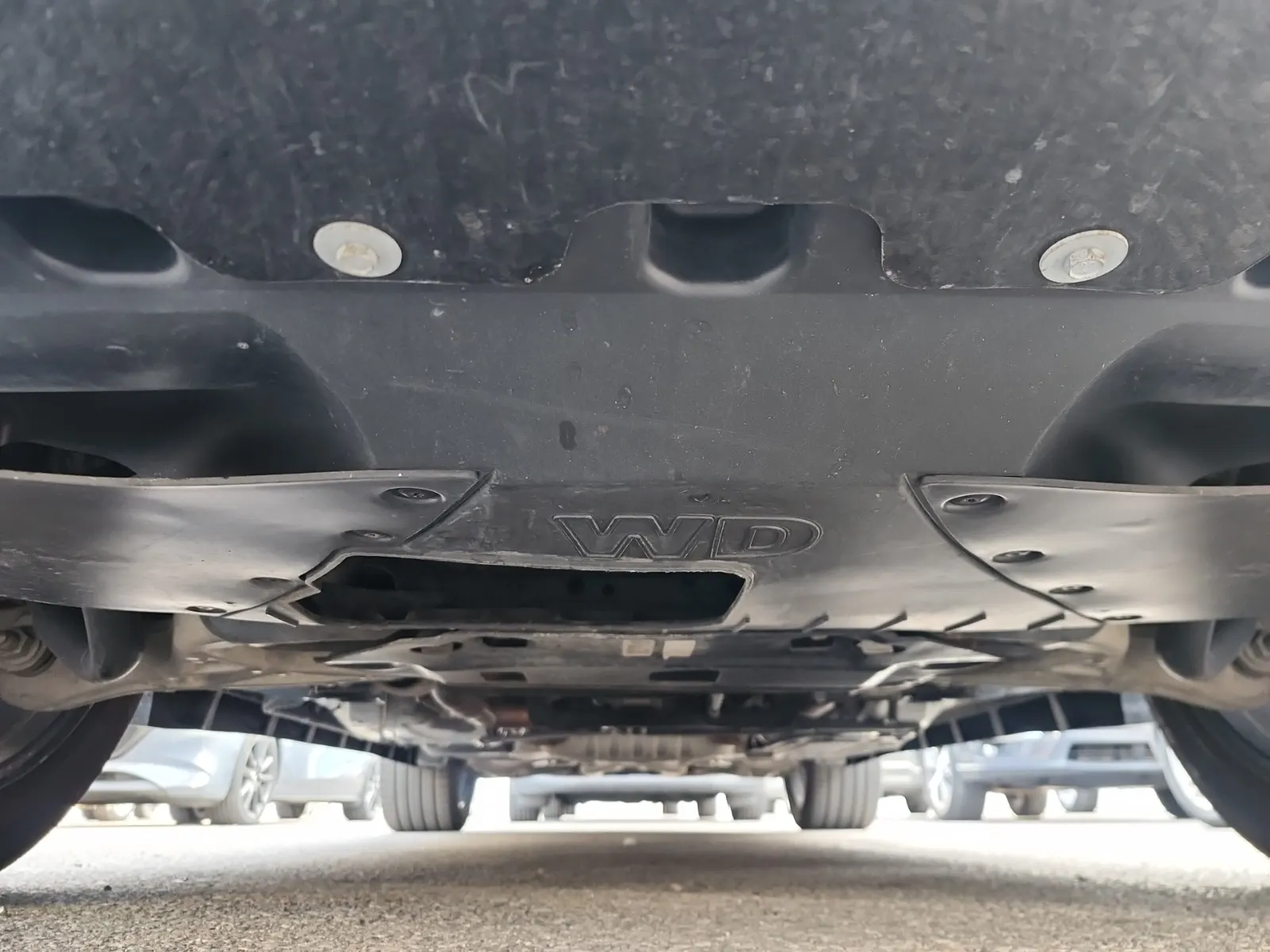 Undercarriage - Front Photo