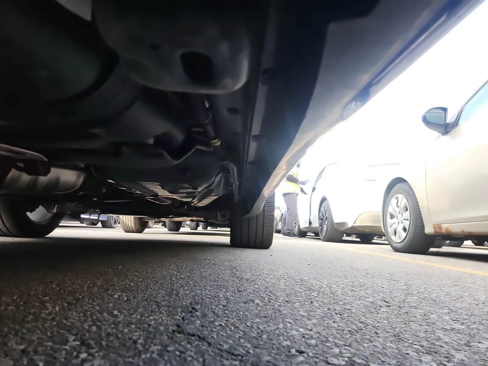 Undercarriage - Passenger Photo