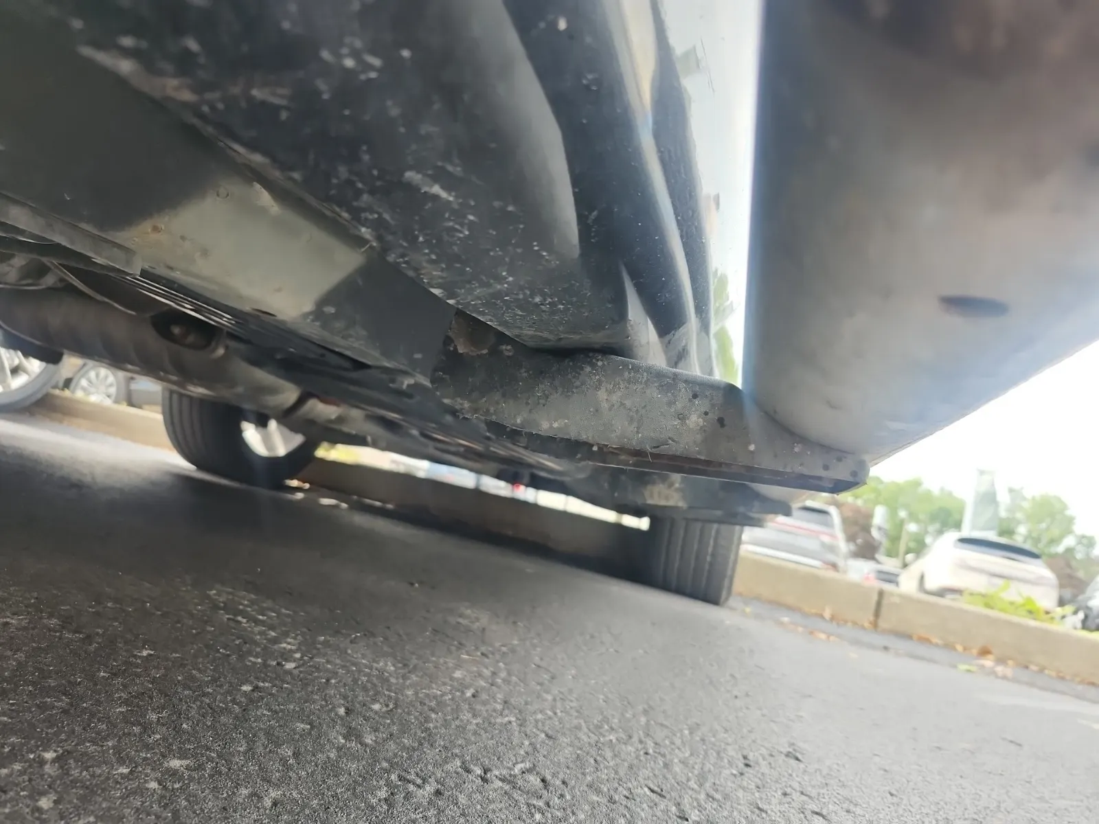 Undercarriage - Driver Photo