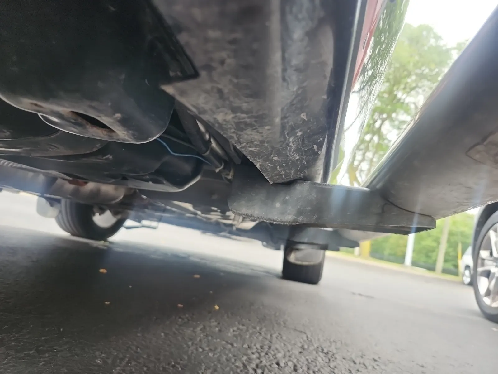 Undercarriage - Passenger Photo