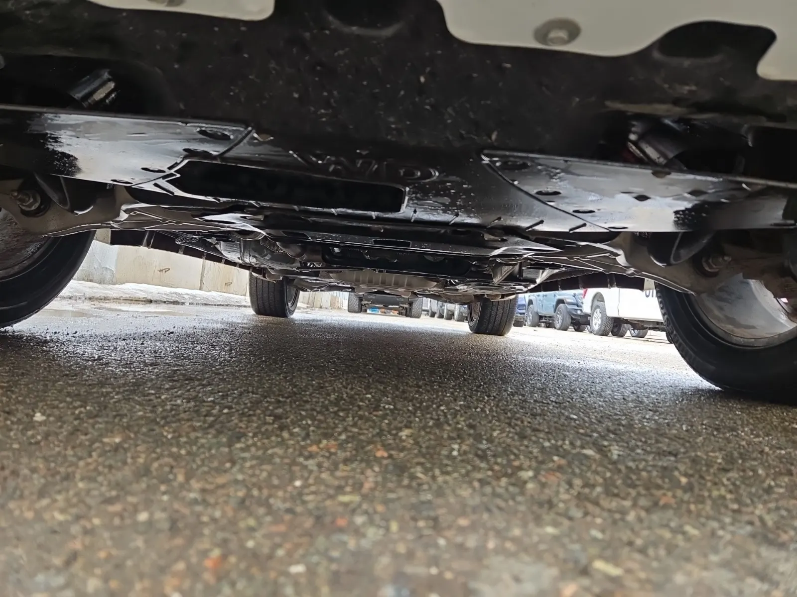Undercarriage - Front Photo