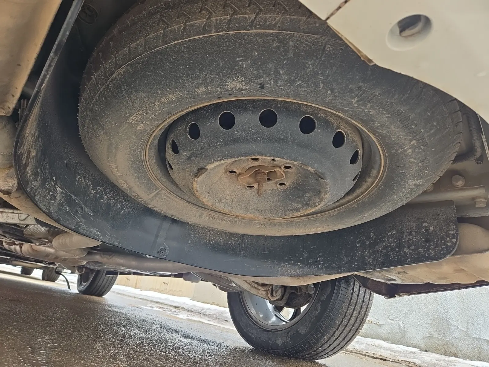 Spare Tire & Wheel Photo