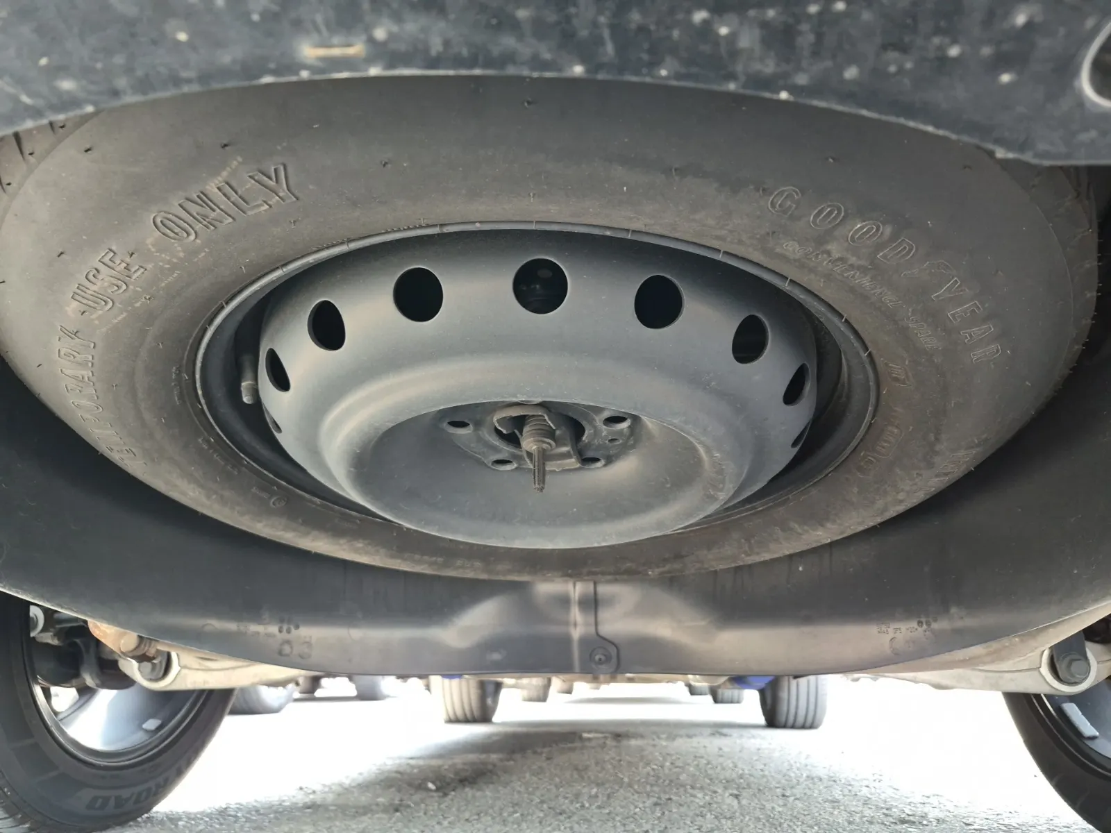 Spare Tire & Wheel Photo