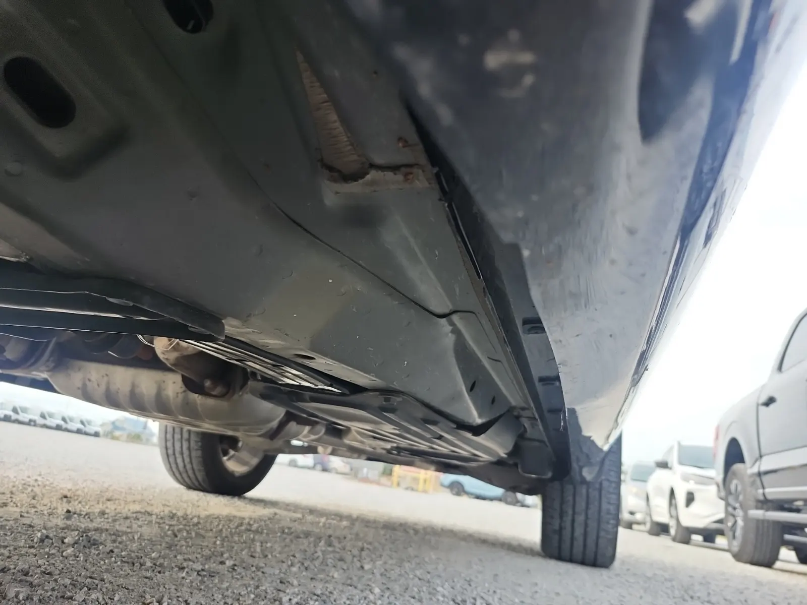 Undercarriage - Driver Photo