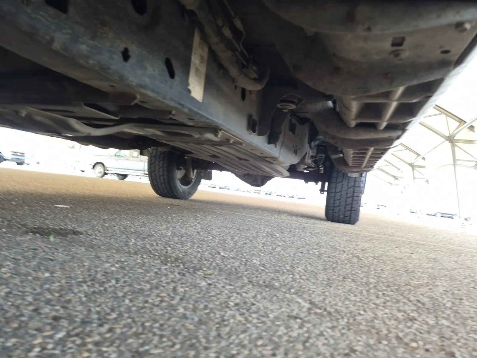 Undercarriage - Driver Photo
