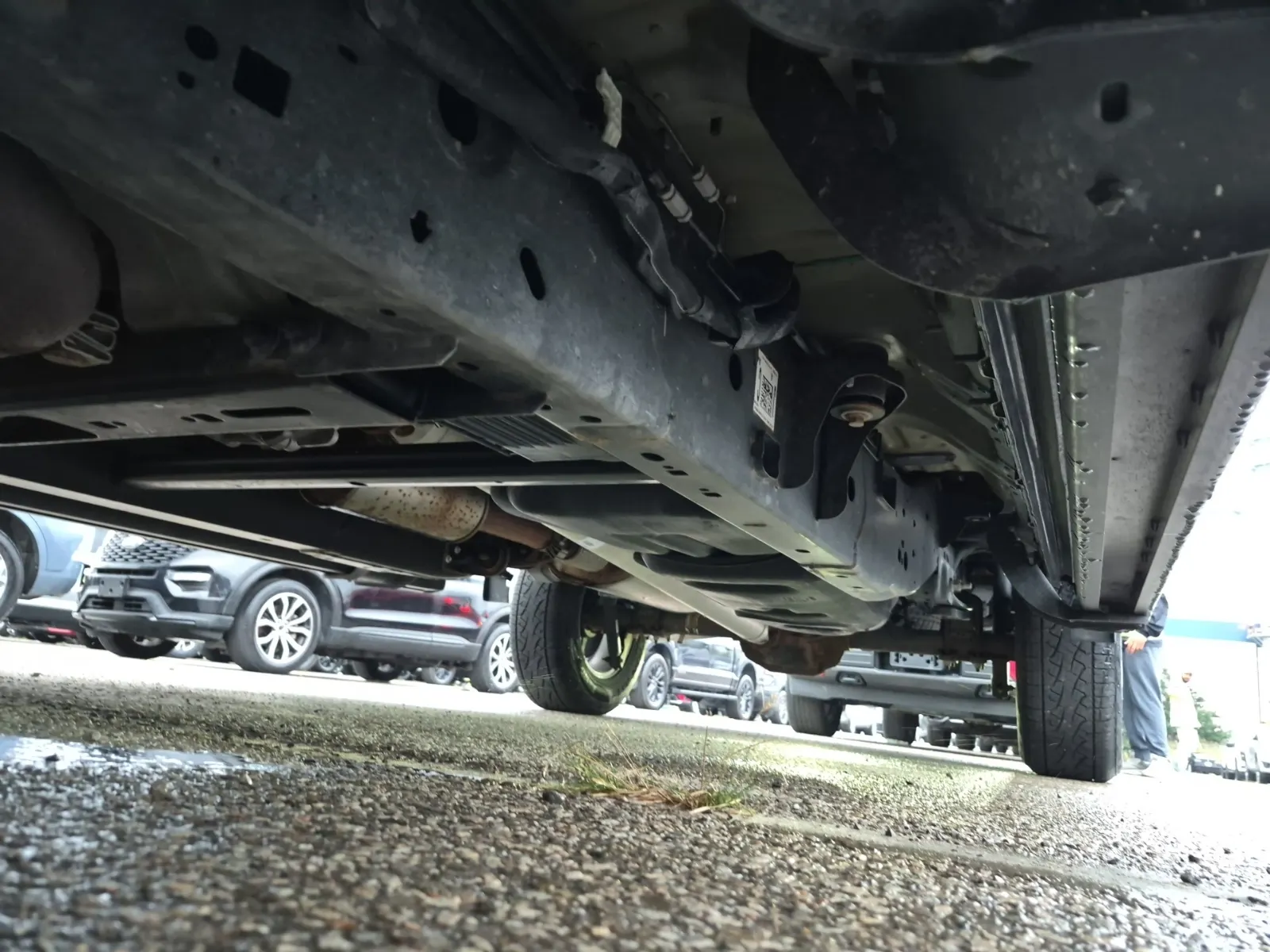 Undercarriage - Driver Photo