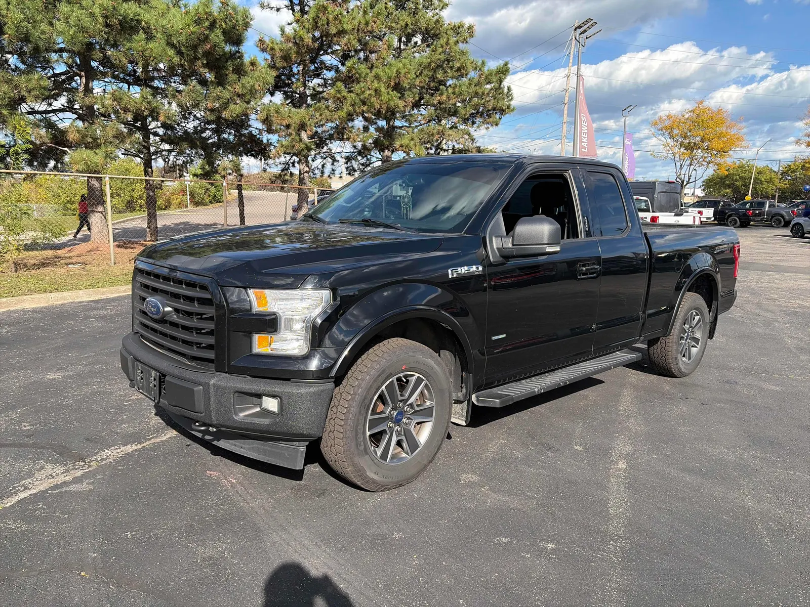 3/4 Front (Main image)